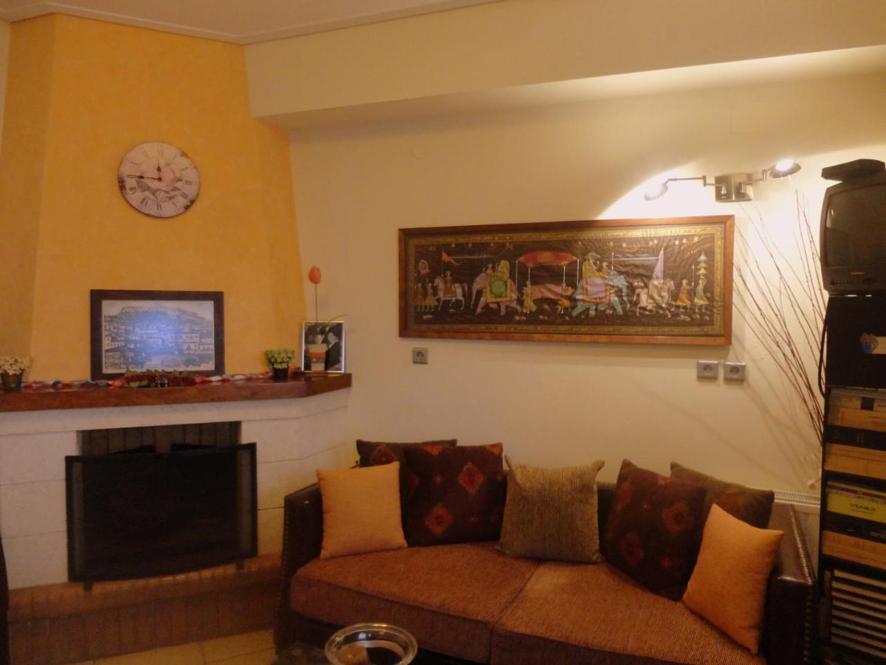 Lirio Guest House Makrakomi Exterior photo